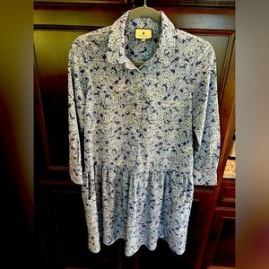 Tuckernuck Hydrangea Blue Floral Print Hayes Shirt Dress size Small